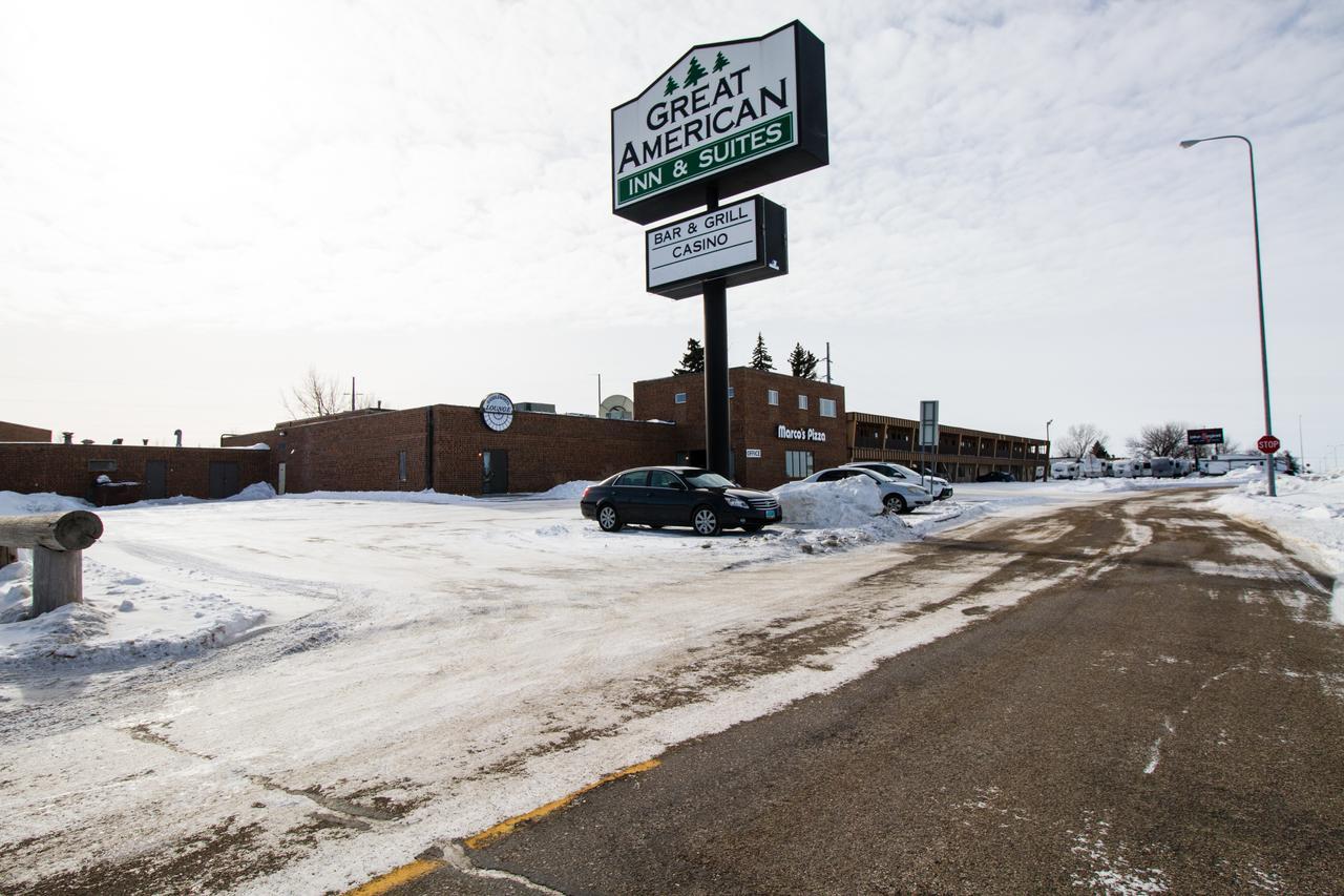 Great American Inn & Suites Devils Lake Eksteriør bilde