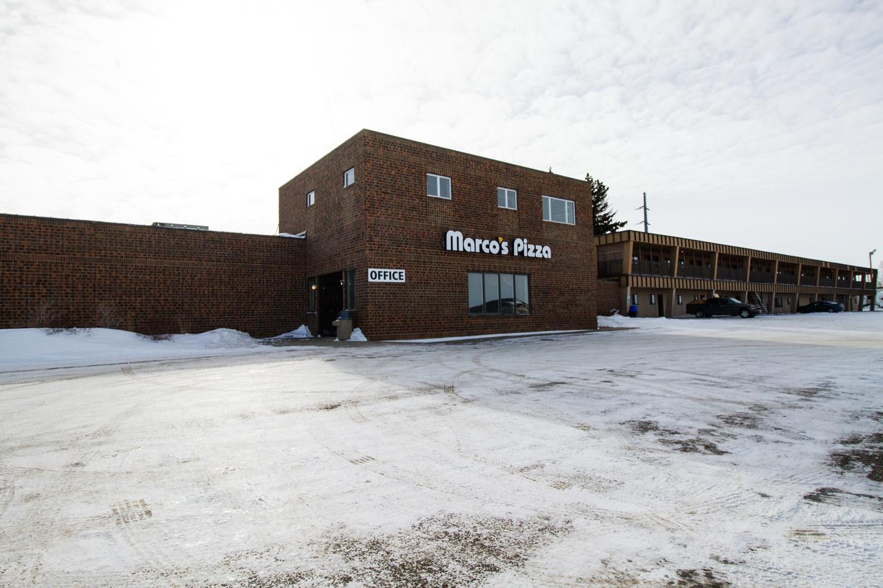 Great American Inn & Suites Devils Lake Eksteriør bilde